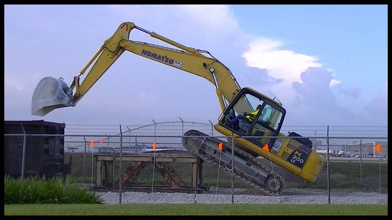 Part 3 - Climbing Into A Gondola [Excavator Unloading Gondolas at FtLaud Airport]