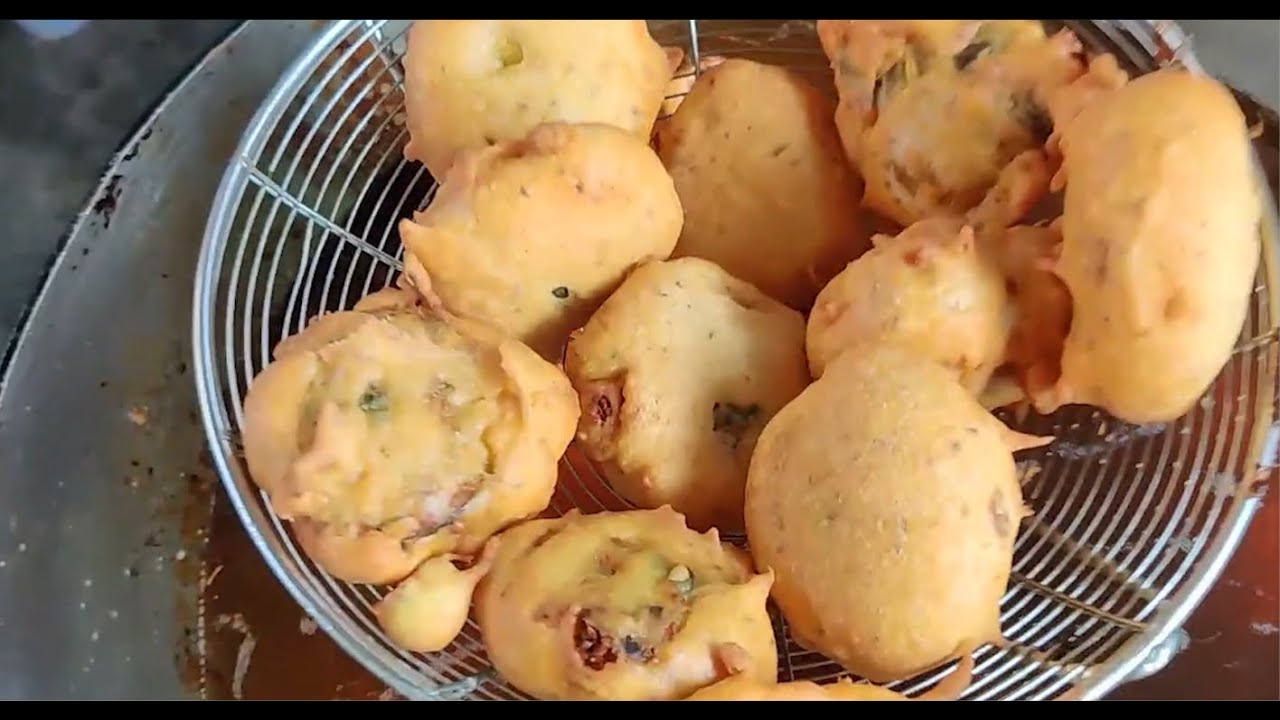 बघा हाॅटेलमध्ये वडापाव टेस्टी करण्यासाठी काय वापरतात.?