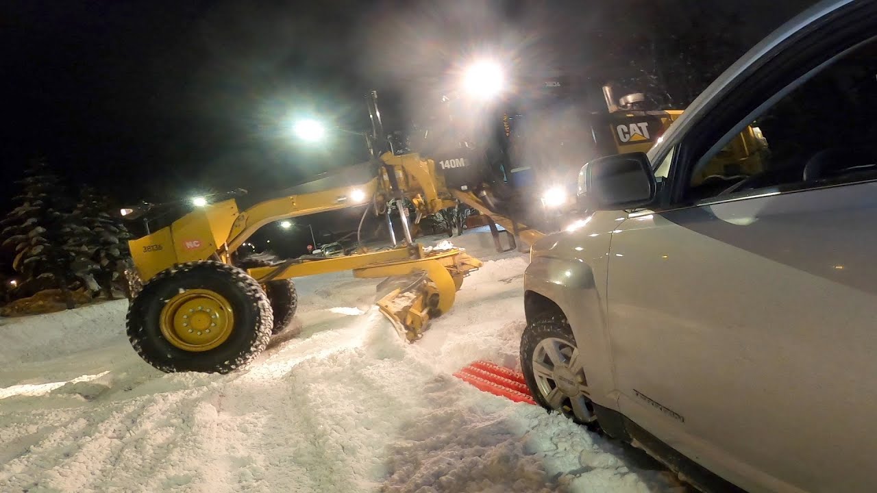 LACK OF CITY PLOWING | STUCK VEHICLES ALL NIGHT | ANCHORAGE, AK | NOV 15TH, 2023