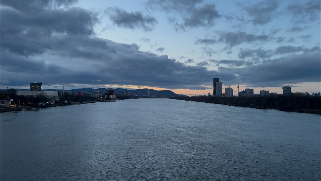 Crossing Danube during sunset - U2 Metro Ride