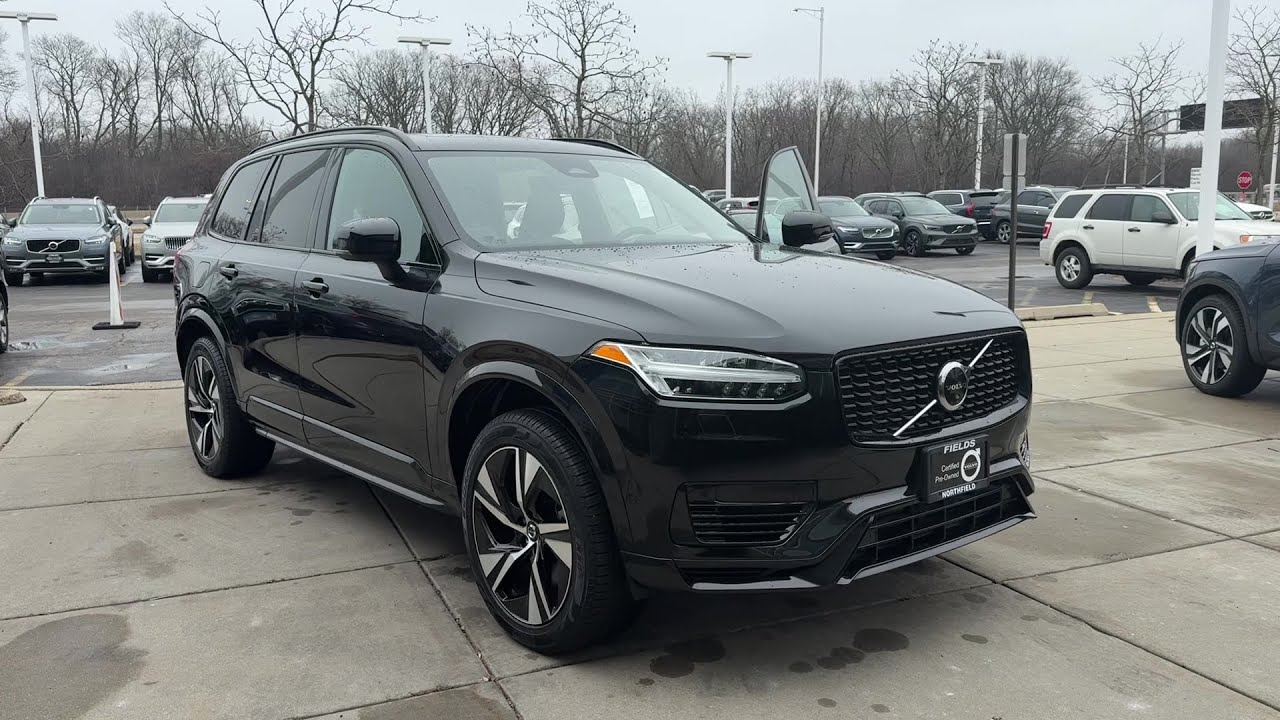 2023 Volvo XC90 Recharge Plug-In Hybrid Plus Dark Theme Highland Park, Evanston, Deerfield