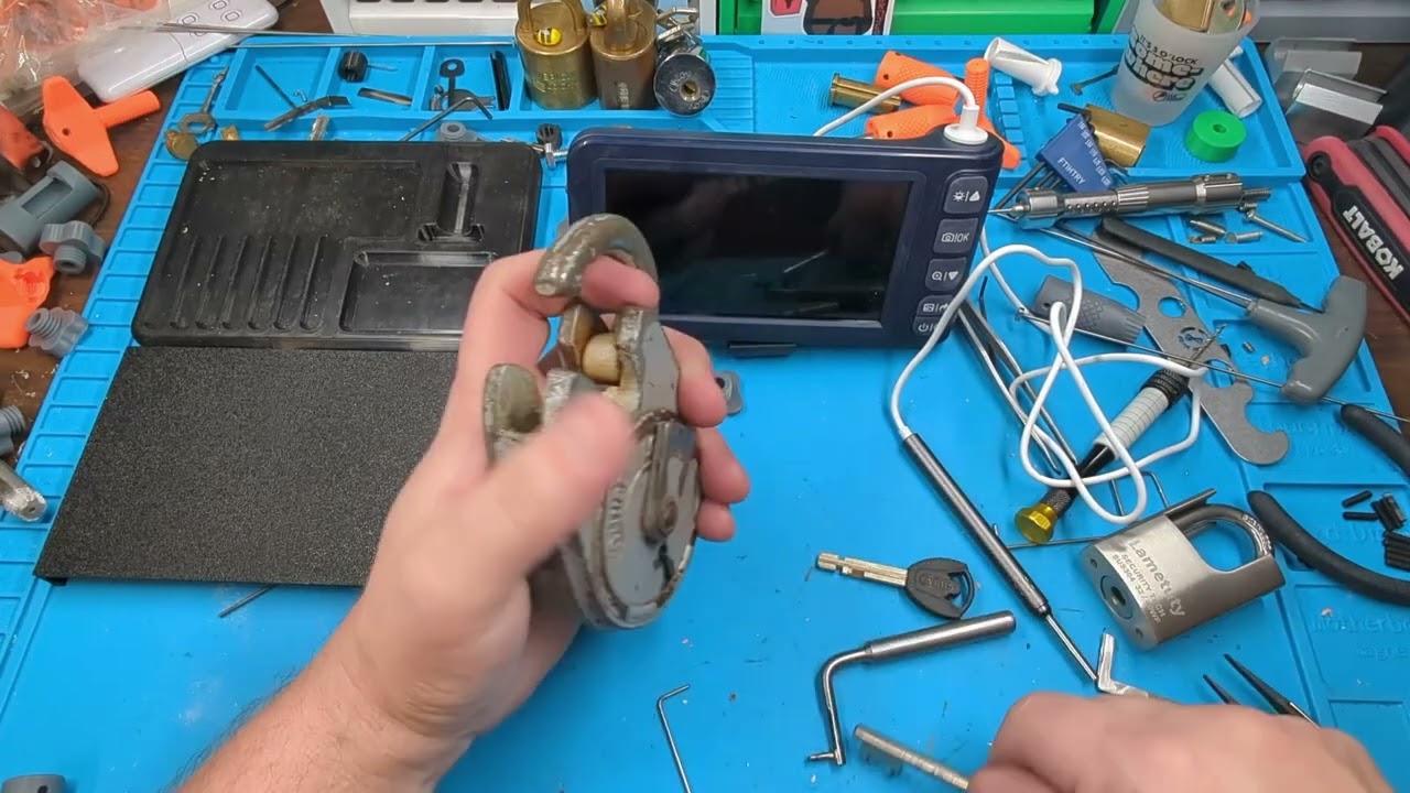 (96) Chubb Battleship Lever Padlock Picked
