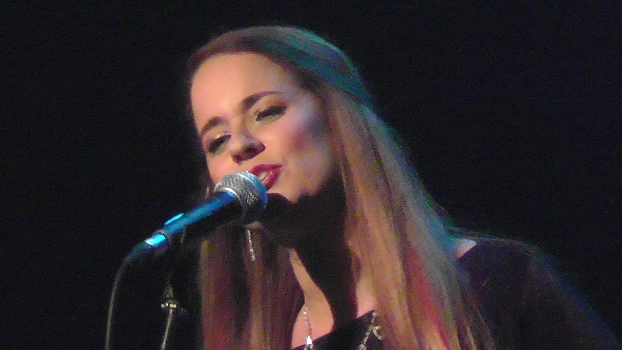 Gabriella Lewis - Stand by your Man