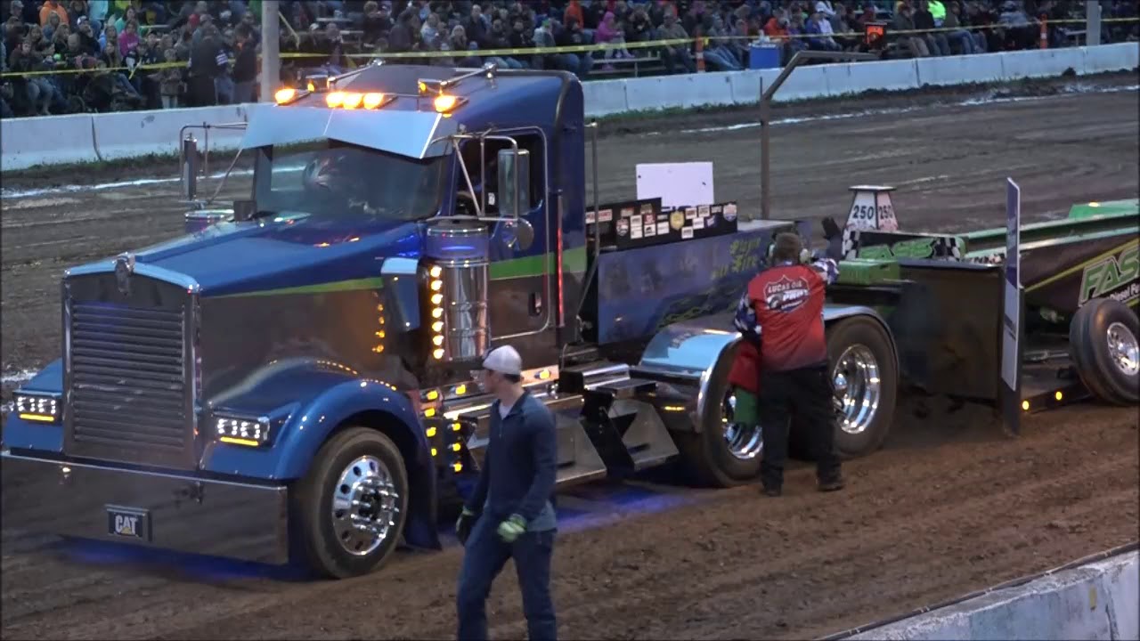 Mackville Nationals Semi Truck Pulls