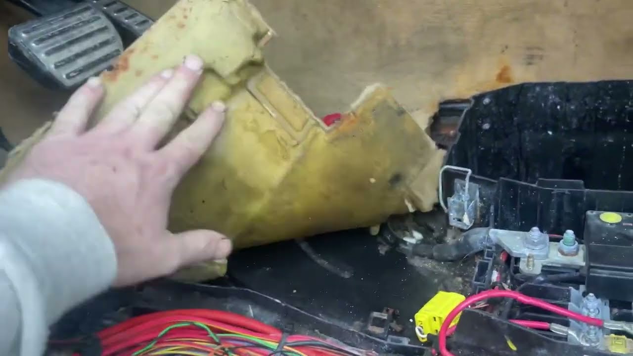 Poorsche cayenne S (2002/2006) Repair of electrical mains dey1 ელექტრო გამბულობის მოწესრიგება დღე 1
