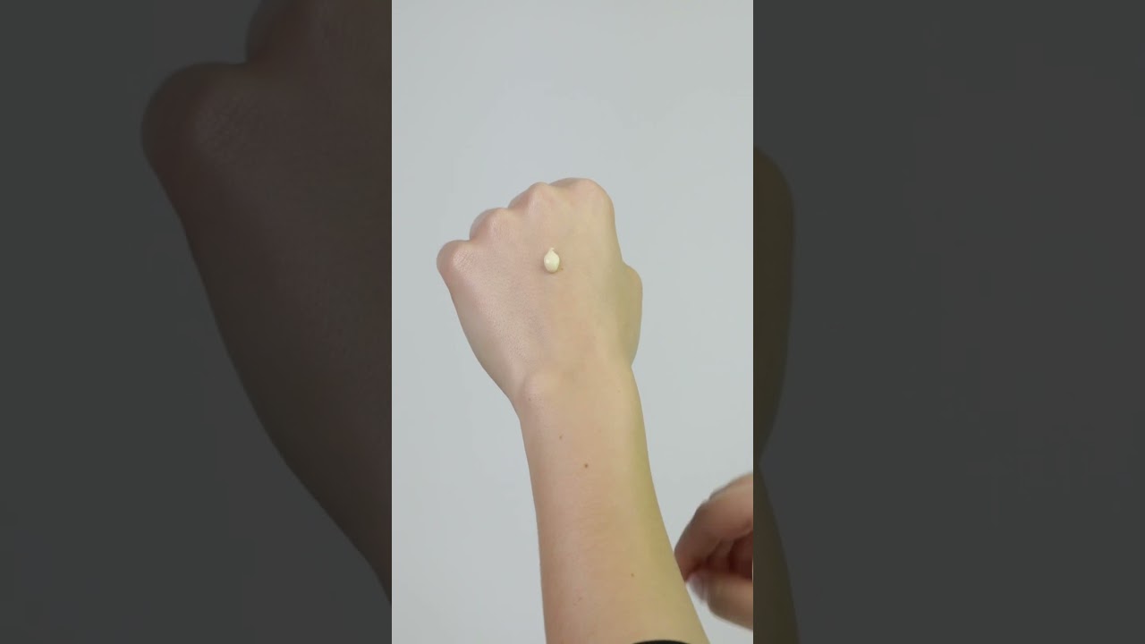 PCA Skin C-Strength Max - konsystencja kremu z witaminą C&E