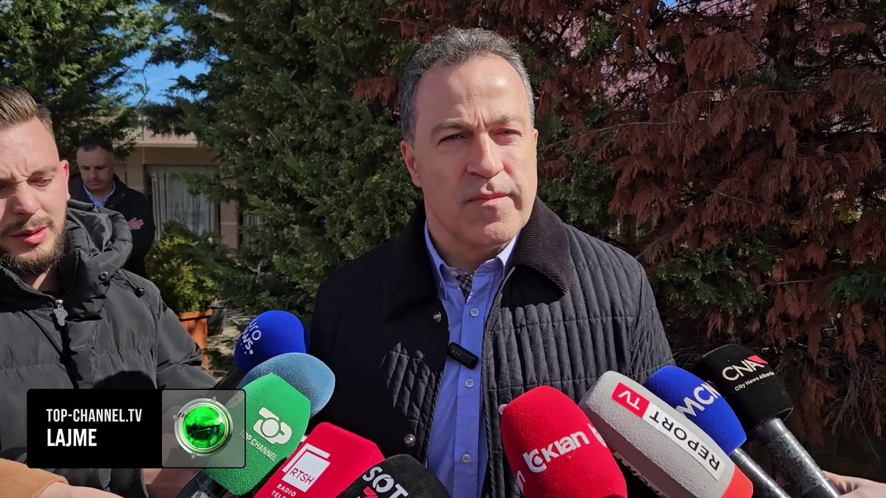 Top Channel/ Debati mes ministres Ismailaj dhe Spiropalit n&euml; Grupin e PS, reagon Peleshi: Kishte&hellip;