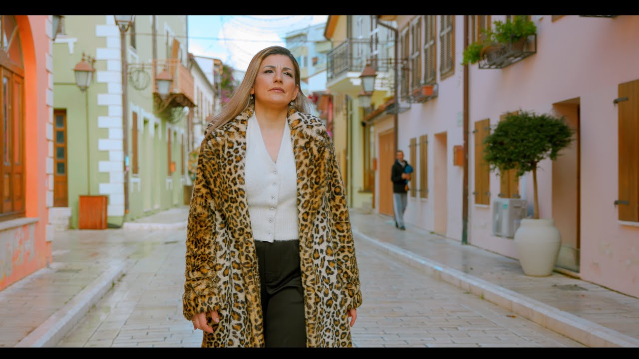 Rovena Kallashi - Te porta e shtepis ( Official Video 4K )