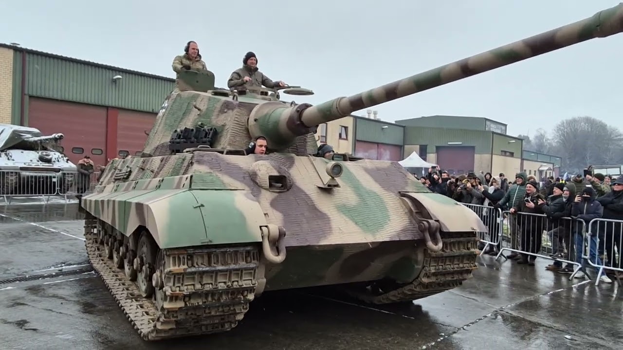 Nuts 2024 in Bastogne, Tiger II 