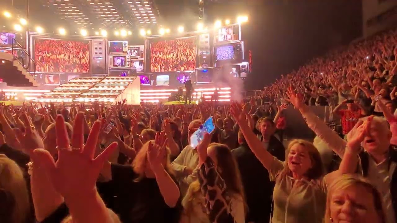 Take That - Never Forget - This Life on Tour OPENING NIGHT - London O2