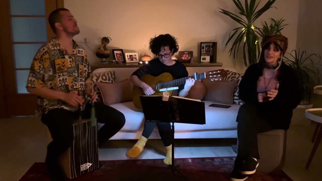 Gözlerinin Hapsindeyim Cover