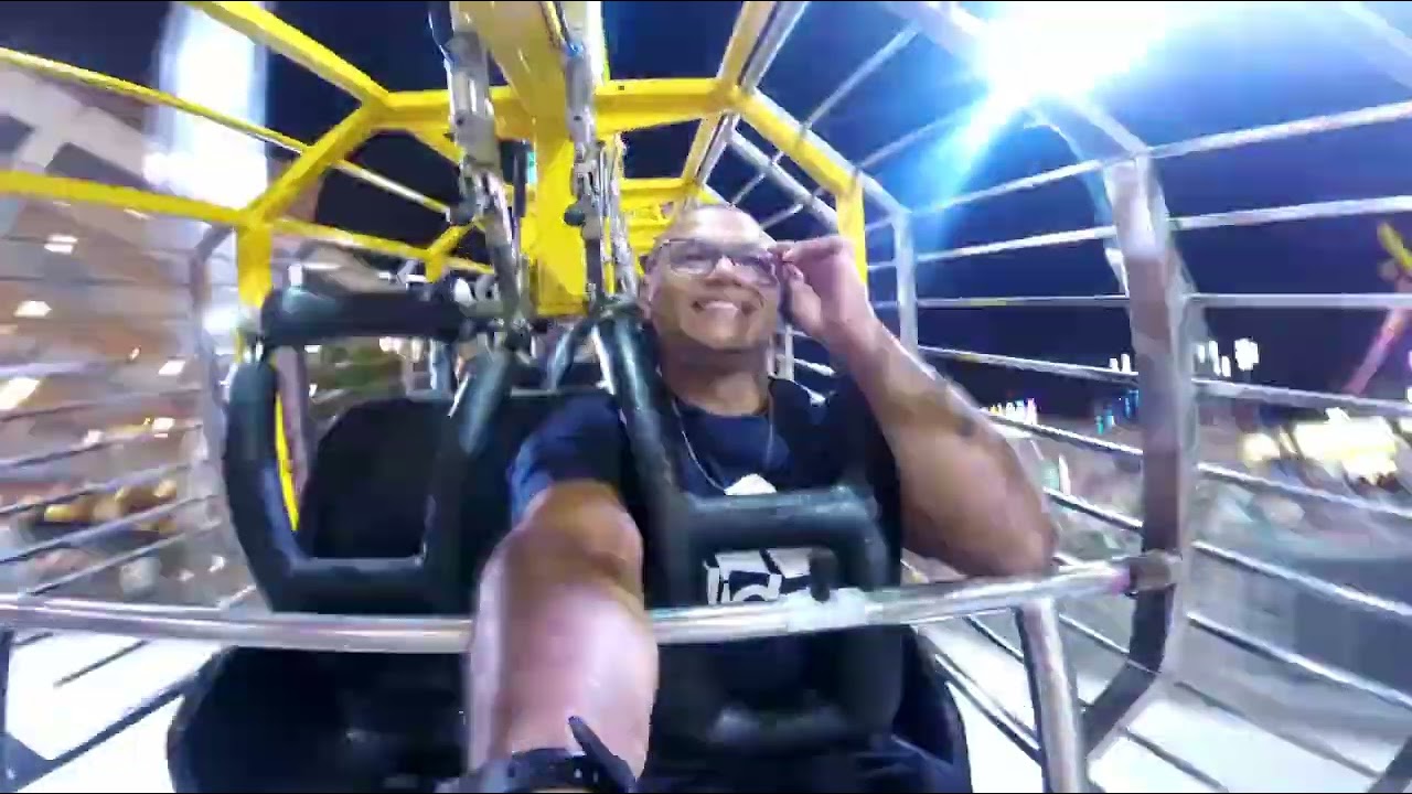 Parque de Diversões - Kamikaze - PlayCity - Shopping Nova América