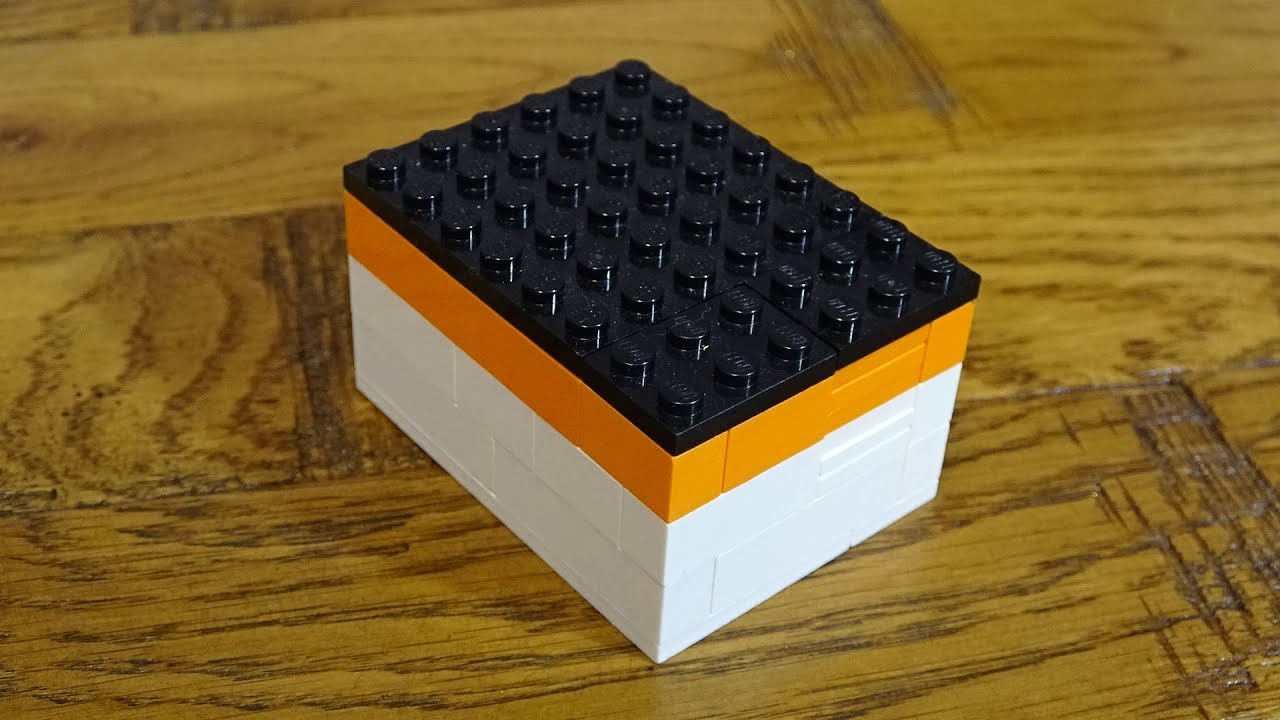 Building a Lego Safe with Secret Button in 4K