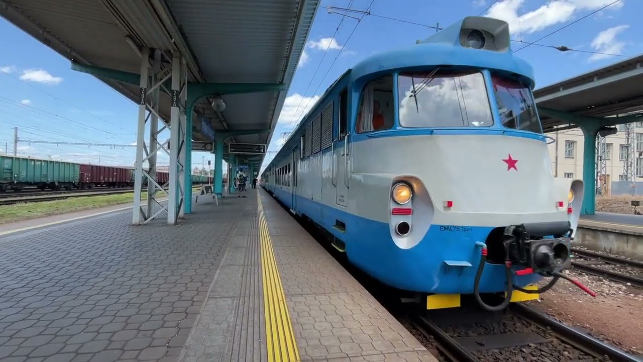 Vlakové nádraží Hradec Králové - vlaky