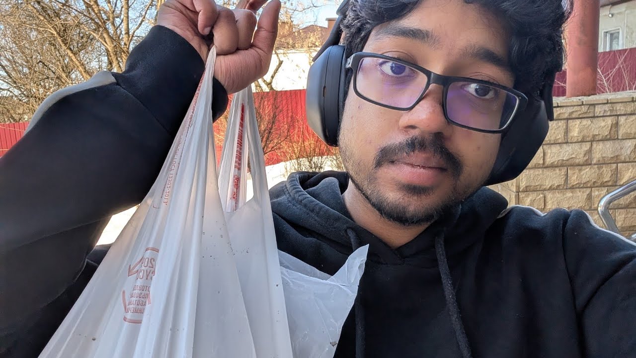 Went on a 5k and smoking that hamza blunt (day 02 of doing what I said I would)