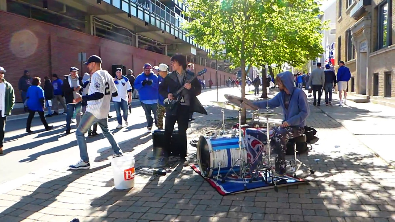 Heartbreaker / Living Loving Maid [Led Zeppelin] & Yankees Fan Dancing - Unnamed Waveland Ave Duo