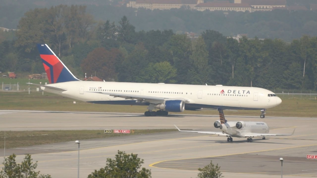Delta Air Lines Boeing 767-432/ER N836MH departure at Munich Airport Abflug München Flughafen