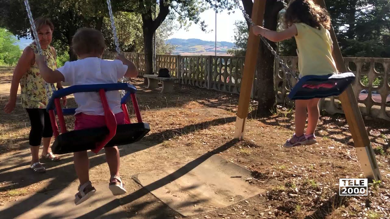 AltroGiro: nel parco di Candelara una nuova altalena donata da Gulliver e Comune Pesaro