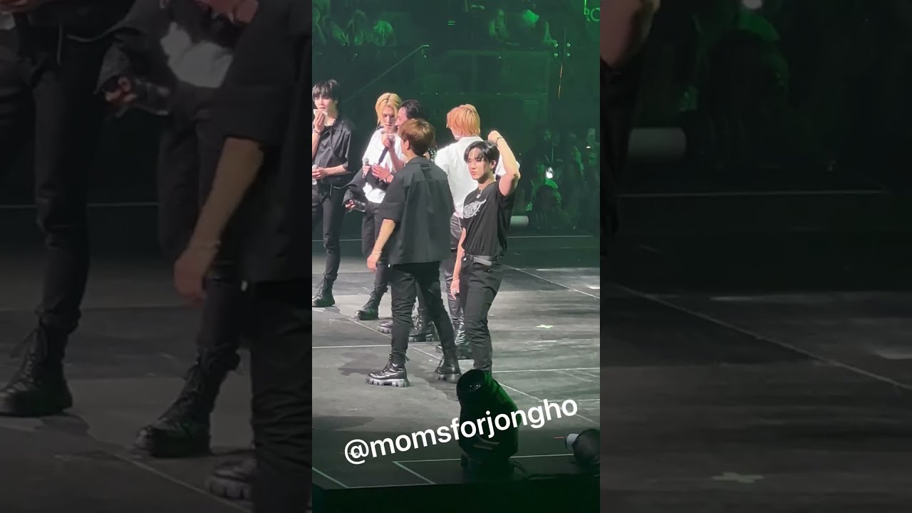 MENT + CHEESE | STRAY KIDS (스트레이 키즈) MANIAC WORLD TOUR MELBOURNE | 02/17/23 | 4K
