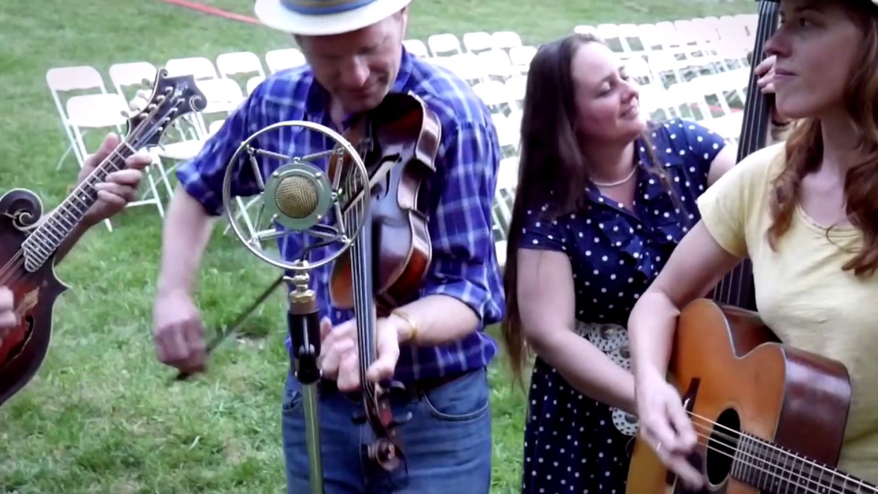 Foghorn Stringband - Tennessee Girls (live at Merlefest with ETL)
