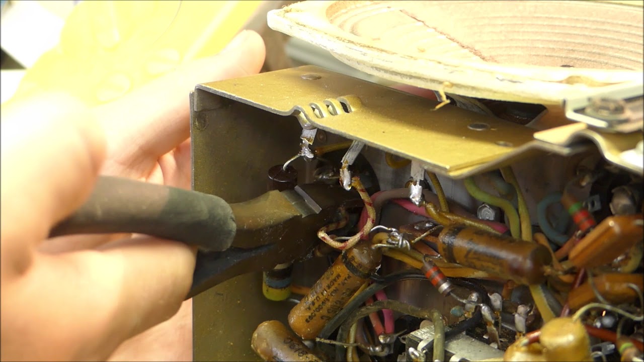 Replacing Electrolytic Caps and Power Cord in a Zenith Transatlantic Radio