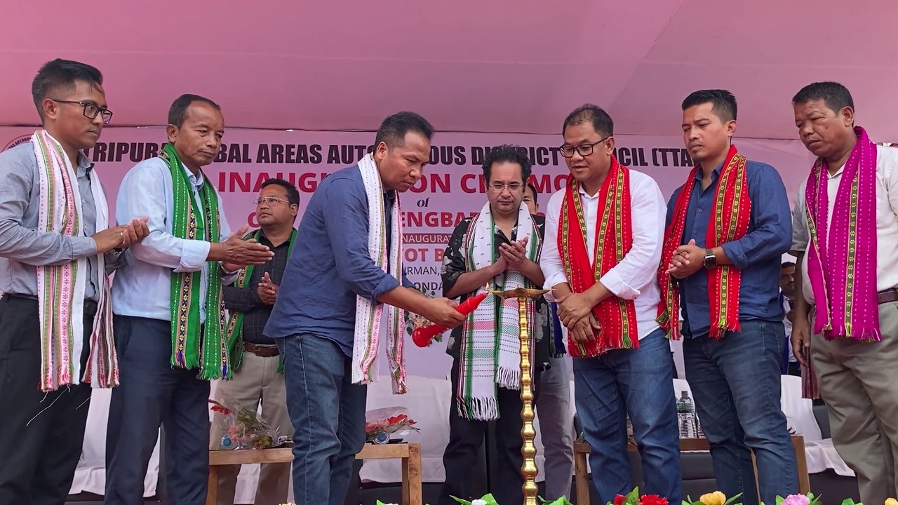 Махараджа Прадьот открывает новое отделение OPD в больнице Херенгбар