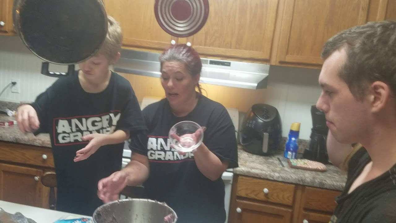 The massive cake balls fail!