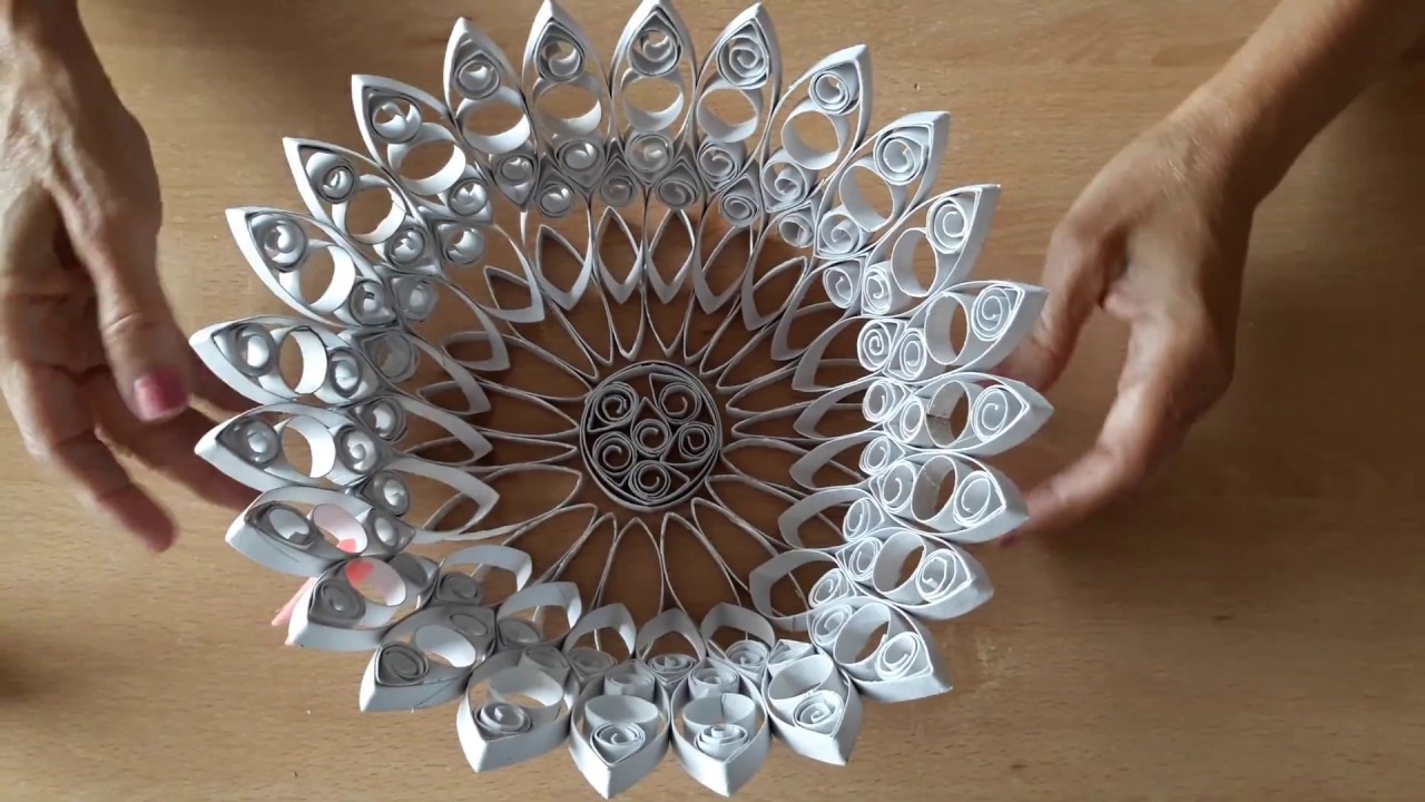 CUENCO DECORATIVO CON TUBOS DE PAPEL HIGIÉNICO.