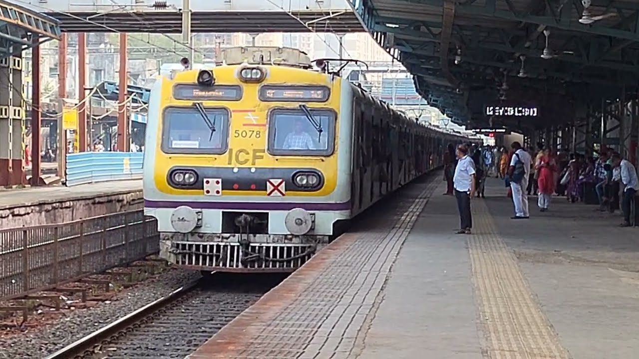 Sunset to Darkness: Dramatic Train Captures at Dahisar Station