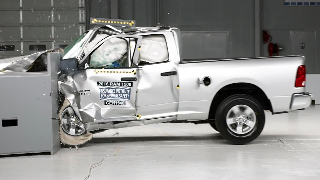 2016 Ram 1500 IIHS 25% Overlap Small Overlap Crash Test 