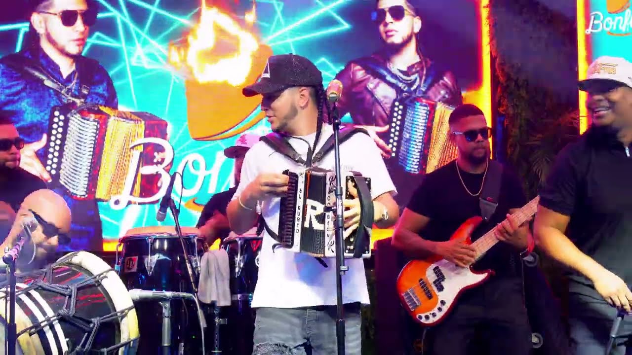 EL RUBIO ACORDEÓN - AGUA DE TU FUENTE (EN VIVO CON LA ÉLITE DE NY)