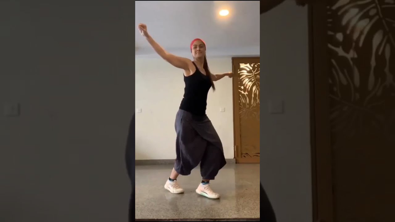 #simran dance performance | #shorts | #cineulagam