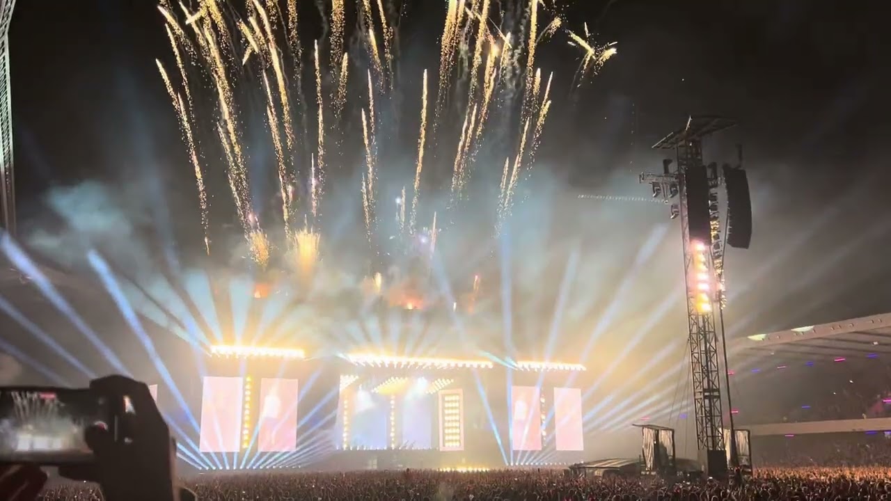 AC/DC end of gig fireworks, murrayfield stadium, Edinburgh 21 august 2025