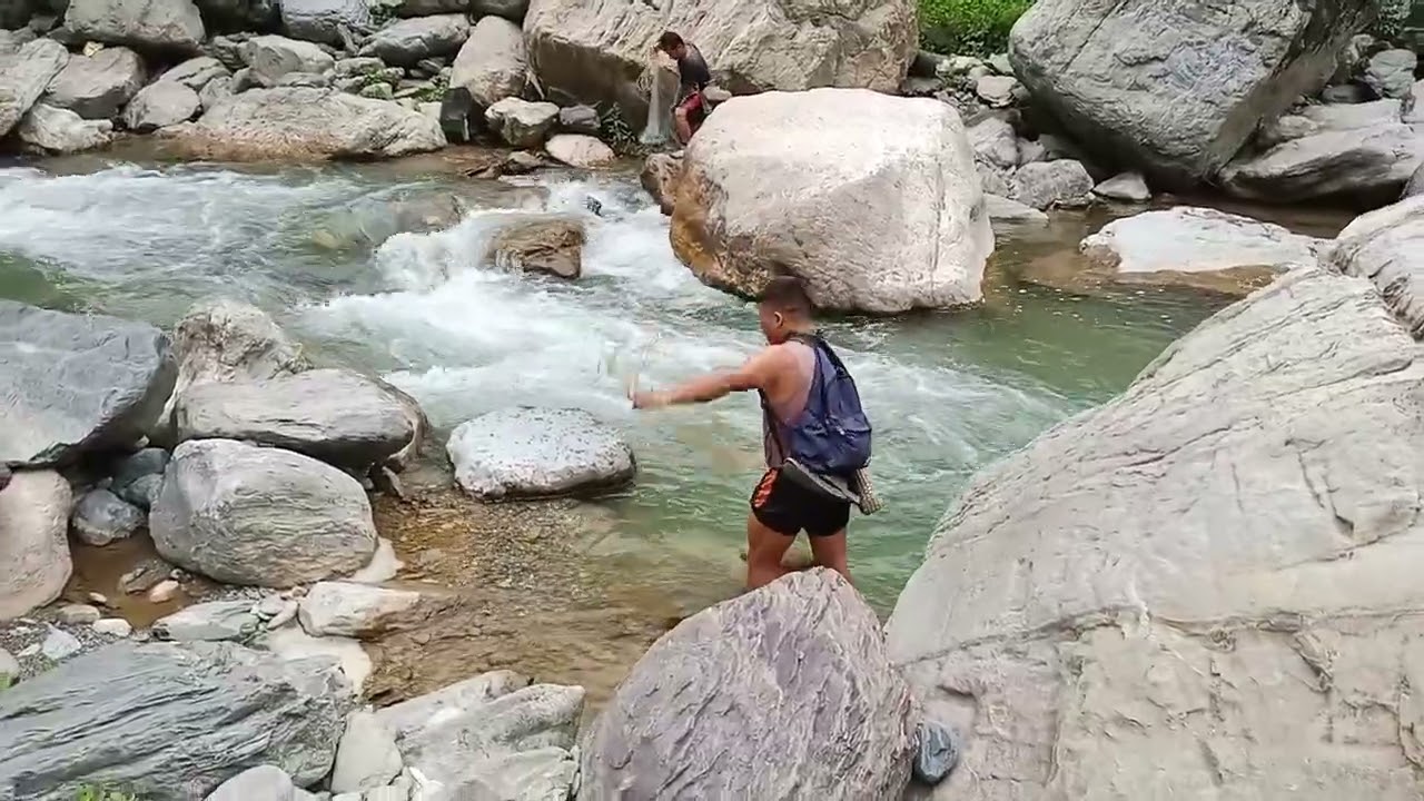 CAST-NET FISHING IN NEPAL | CAST NETTING IN NEPAL | पाखुरिलाई जाल मायाली ।