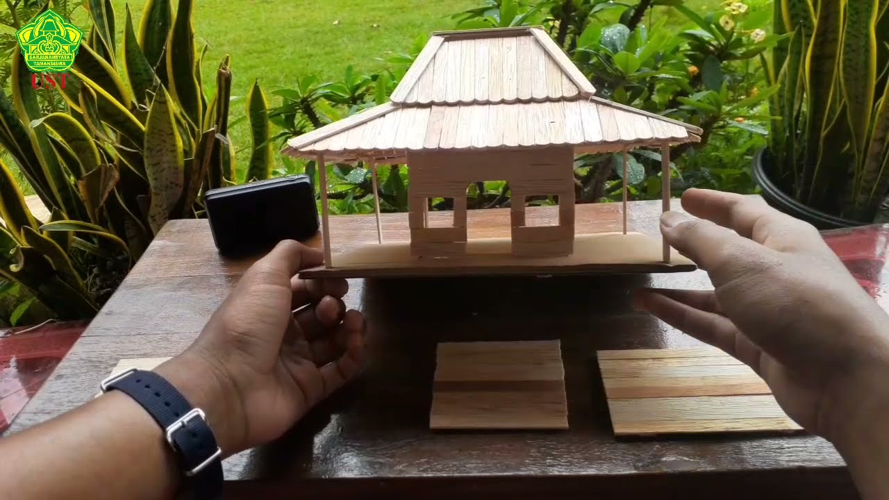 Tutorial bikin rumah adat dari stik es krimm dijamin mudah 5 menit jadi!!!