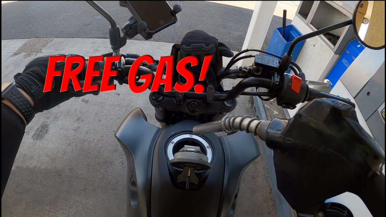 Practically Free Gas w/ the 2022 Honda Grom Motovlog 007