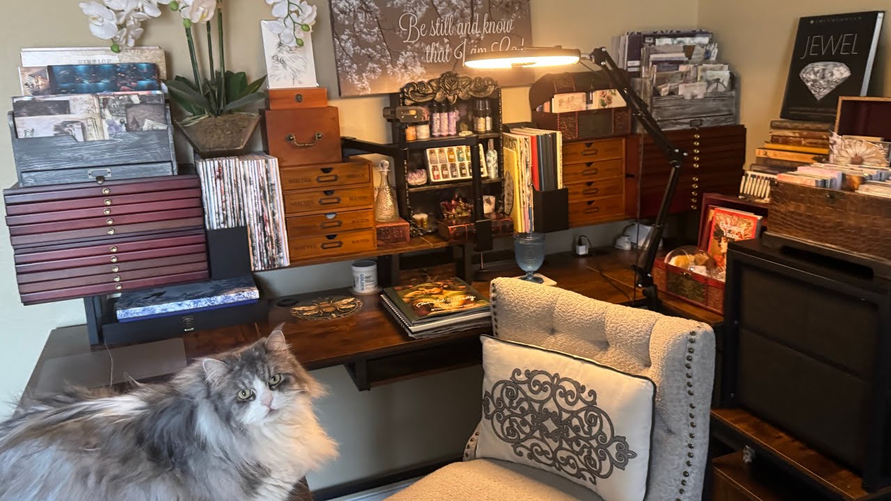 Tour My Creative Space - Inside The Drawers - Organization Ideas