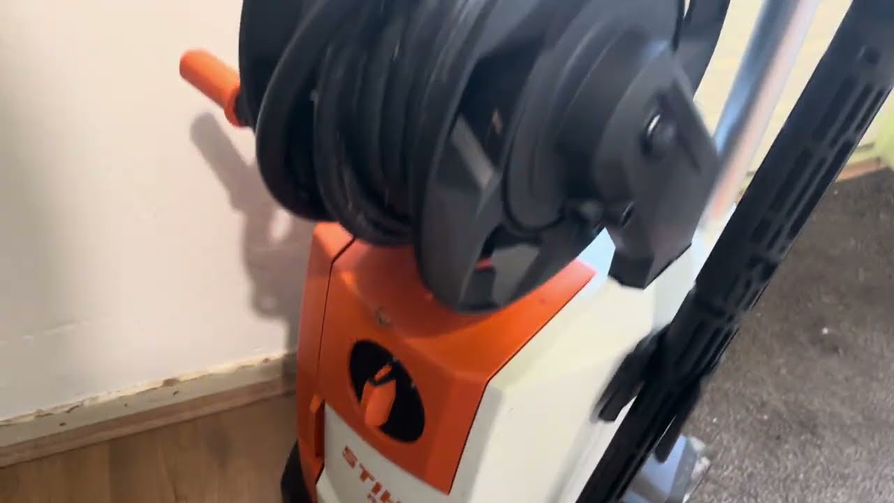 Review De Stihl RE 110 Plus Hogedrukreiniger met slanghaspel en 110 bar waterdruk. €339,-