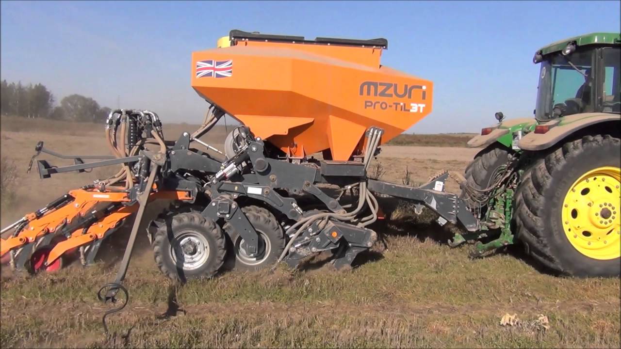 Claas Axion 920 + Horsh Focus 4 TD & John Deere 7720 + Mzuri Pro Til 3T