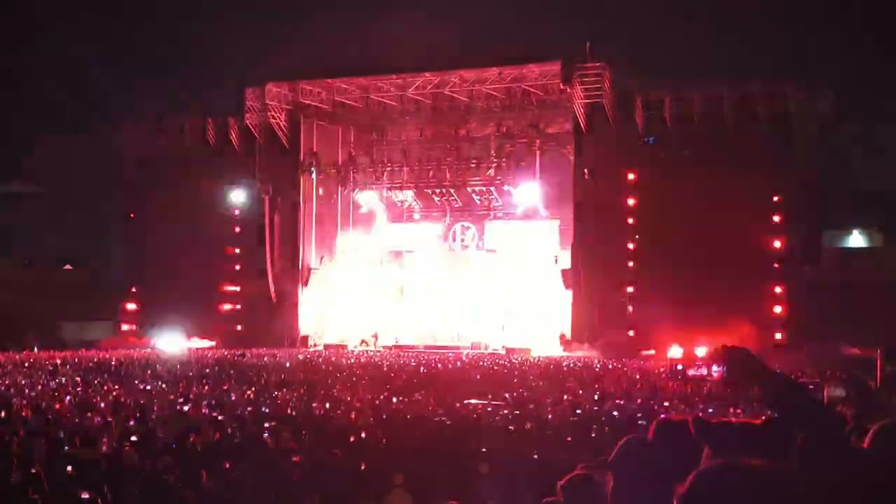 Twenty One Pilots - Navigating/Nico and the niners/Heavydirtysoul/My blood | Clancy World Tour Live