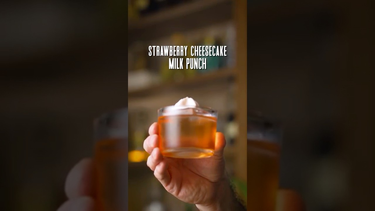 Strawberry 🍓 Cheesecake 🍰 Cocktail #shorts