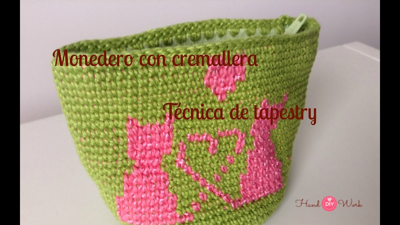 Monedero crochet con cremallera tejida y tecnica de tapestry