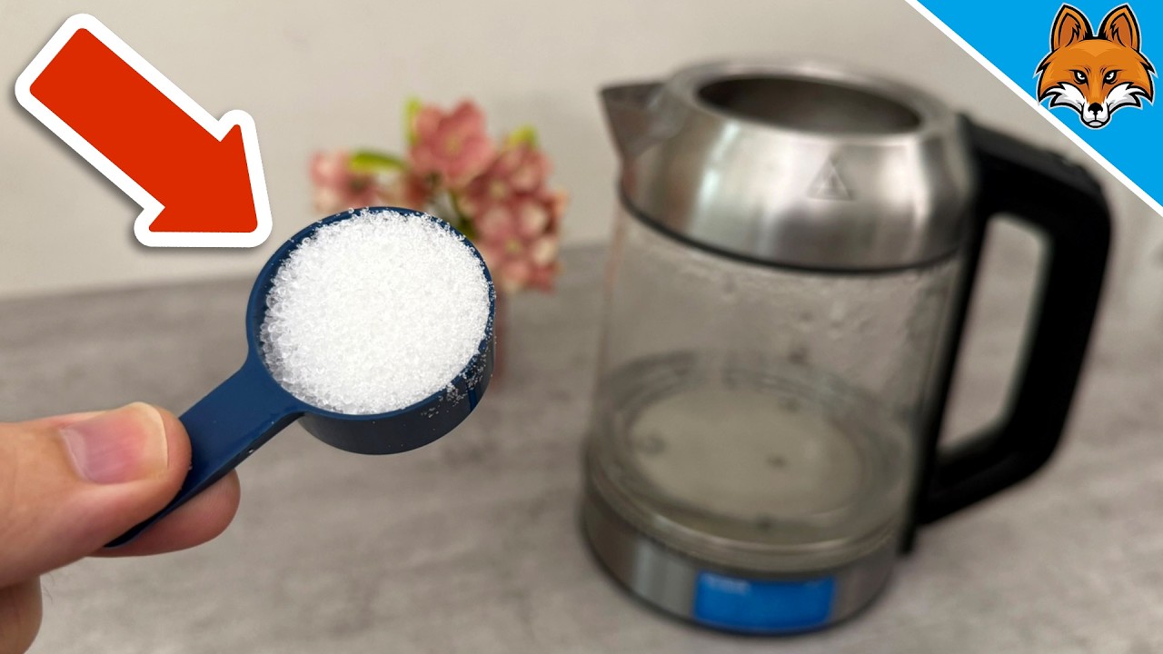 Вы НИКОГДА раньше не чистили чайник от накипи так легко! 💥 (Блестящий трюк) 🤯