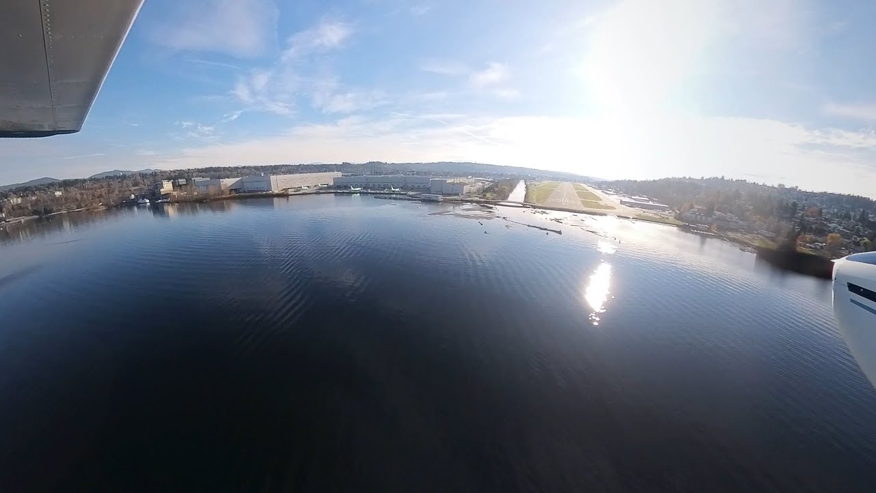 Landing at Renton Municipal Airport (KRNT)