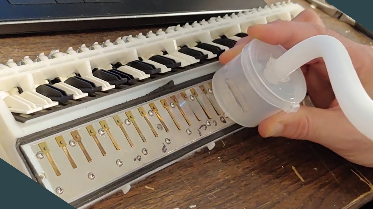 Melodica tuning device- the Melodiscope