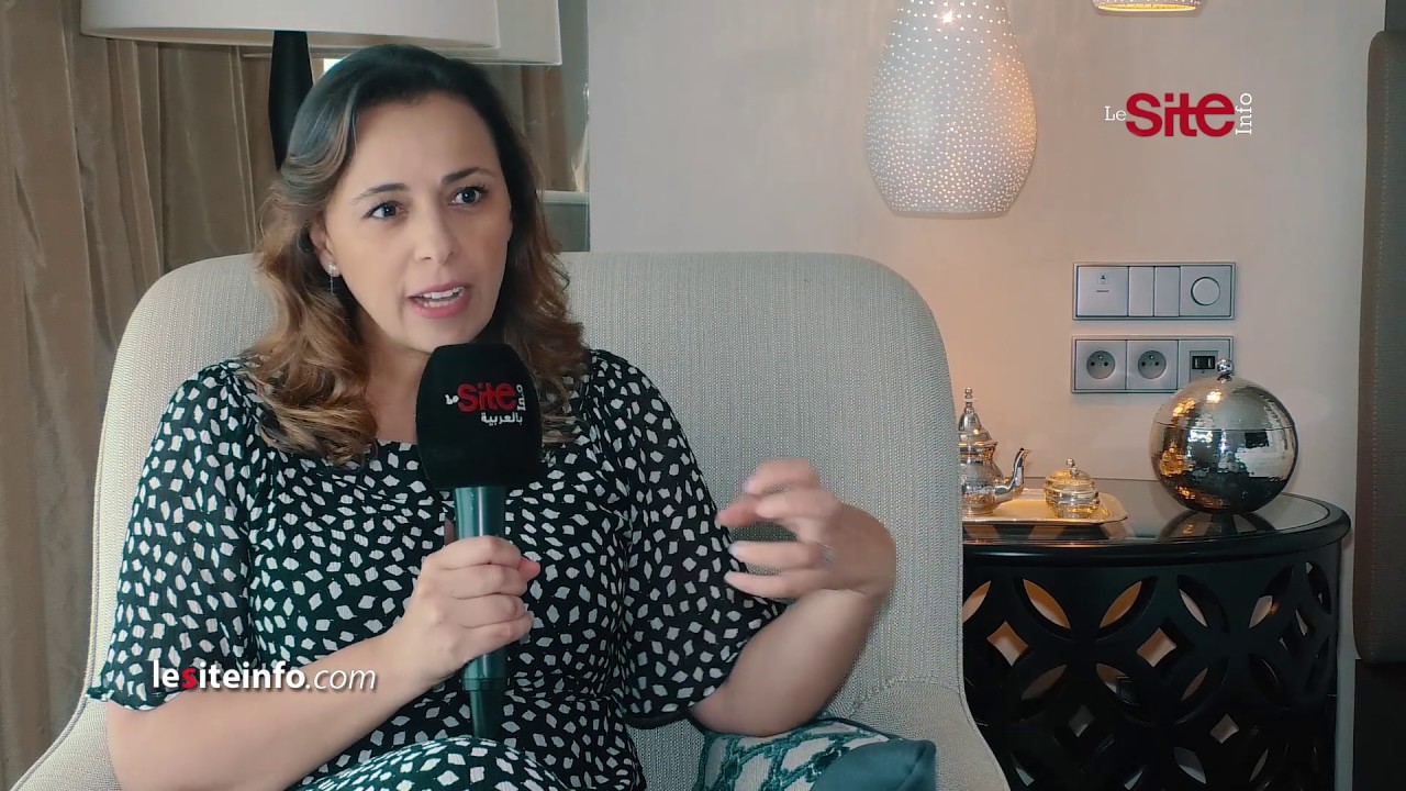 الوجه الآخر.. الإعلامية عزيزة نايت سي بها تحكي عن بداياتها ومسارها بـ 