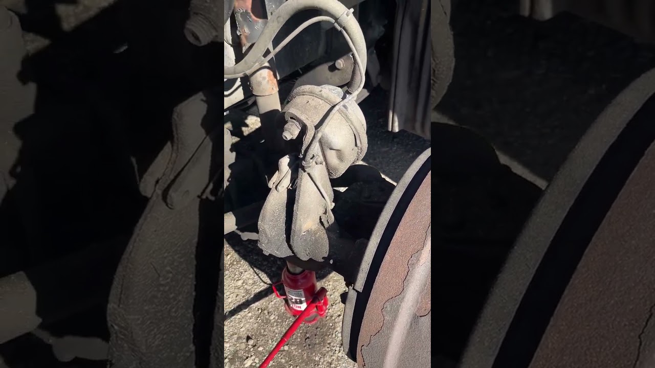 How to change front brake shoes and brake drums on a 2014 Freightliner Cascadia.