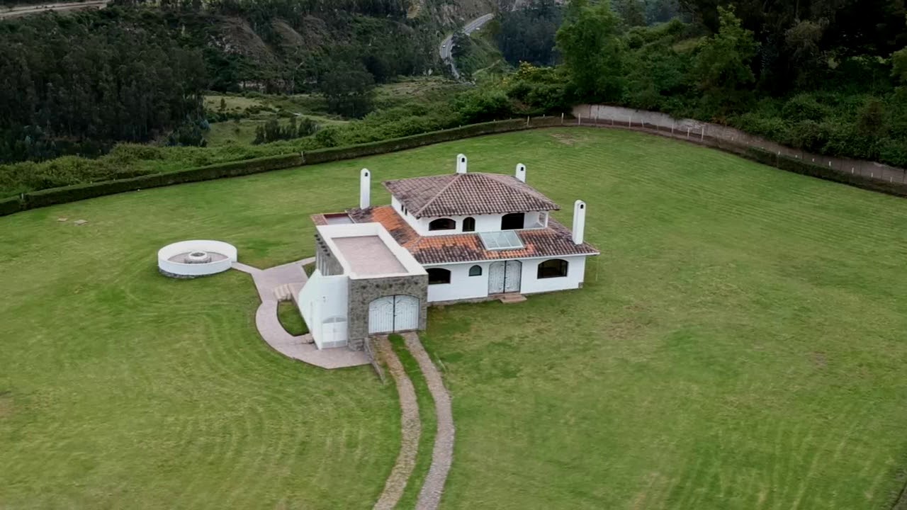 (SOLD) Spectacular 3 Bedroom Home, 1.25 acre lot, Mountain View’s, Cotacachi, Ecuador