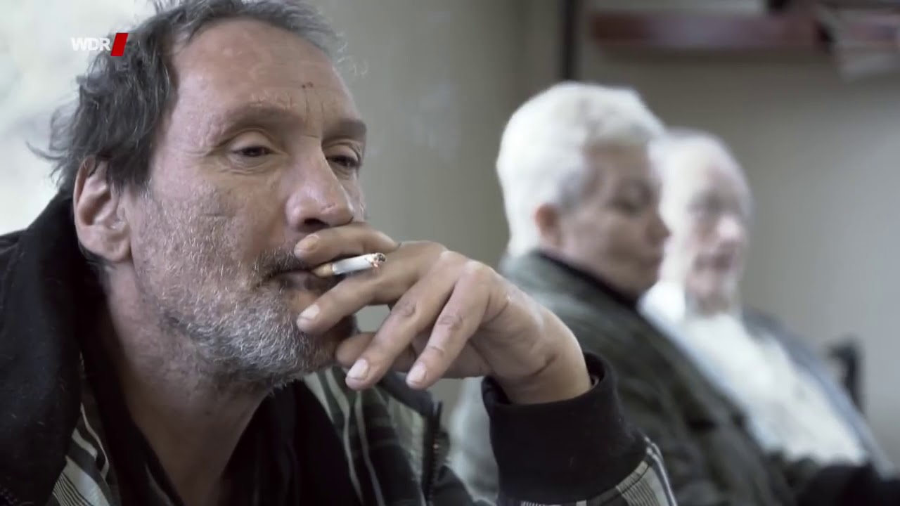 Armut in Deutschland  Verteilungskampf bei der Tafel   WDR Doku
