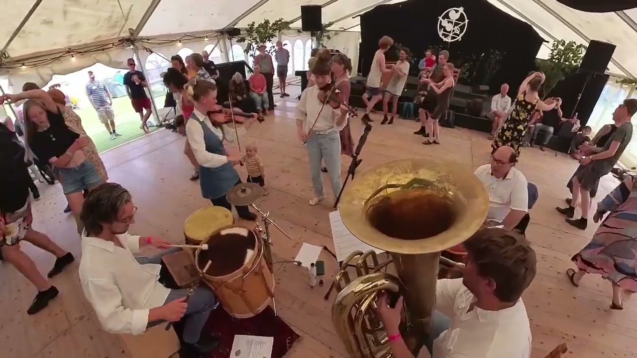 Maja Kjær si Orkester spiller 